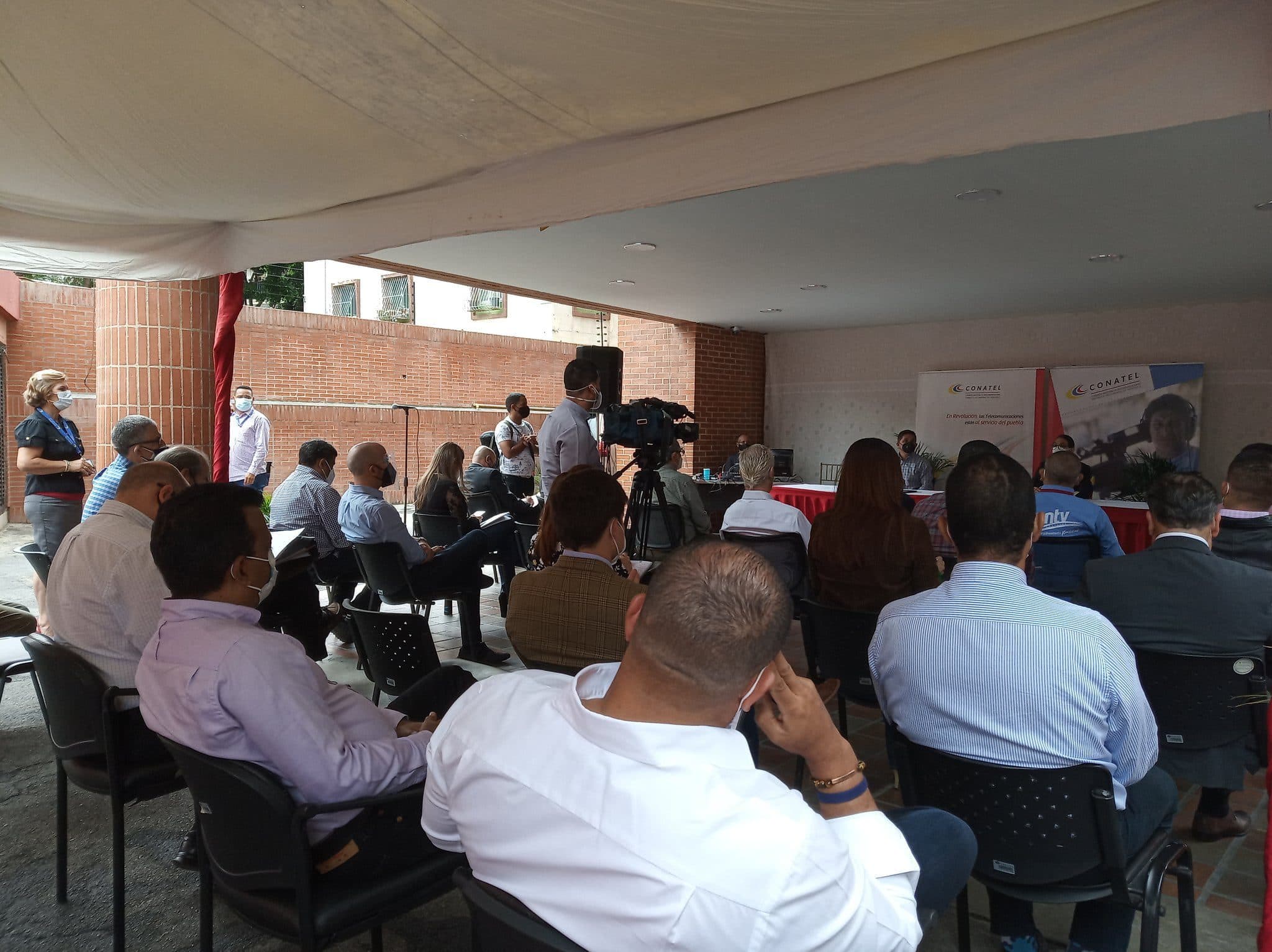 CONATEL abre procedimiento administrativo a Inter y NetUno. Debido a las múltiples quejas de los usuarios.