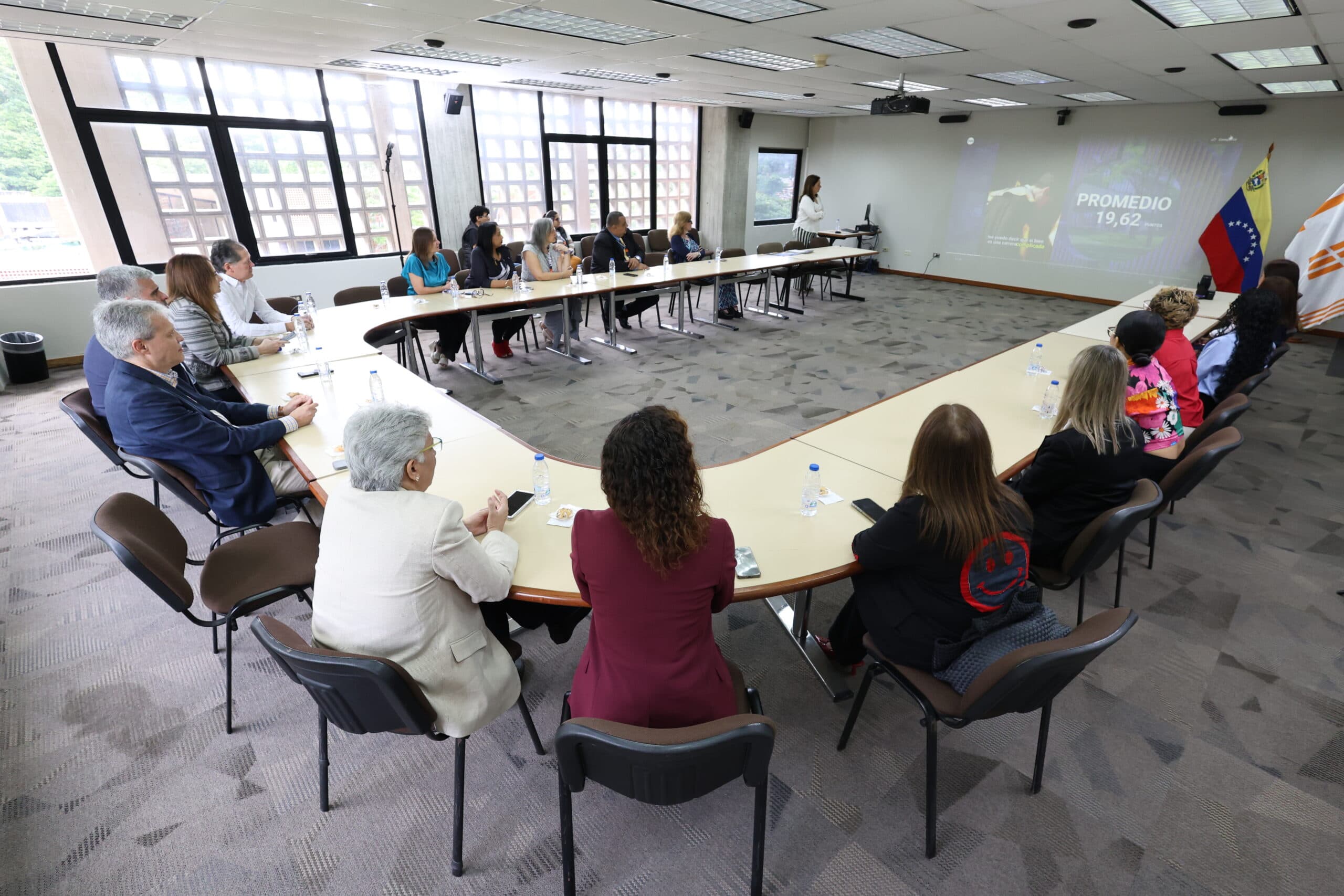 Movistar otorga becas a docentes que cursan el Programa de Profesionalización en Servicio de la UNIMET
