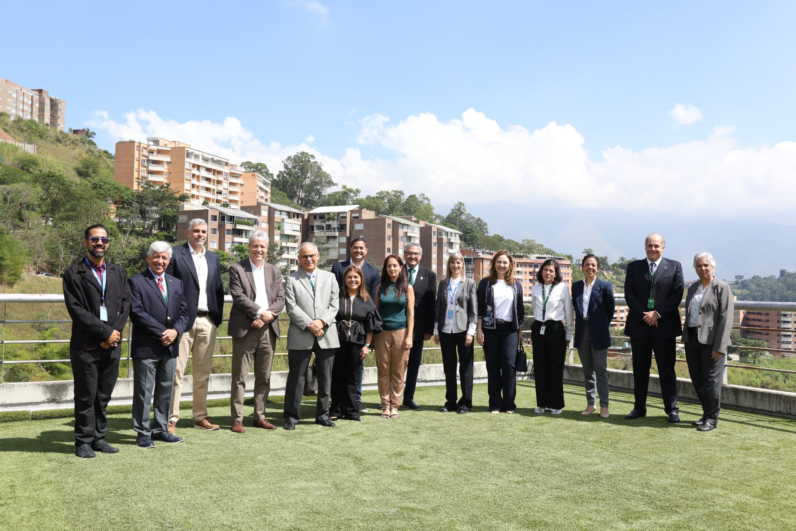 Movistar otorgará becas a estudiantes de la Universidad Monteávila