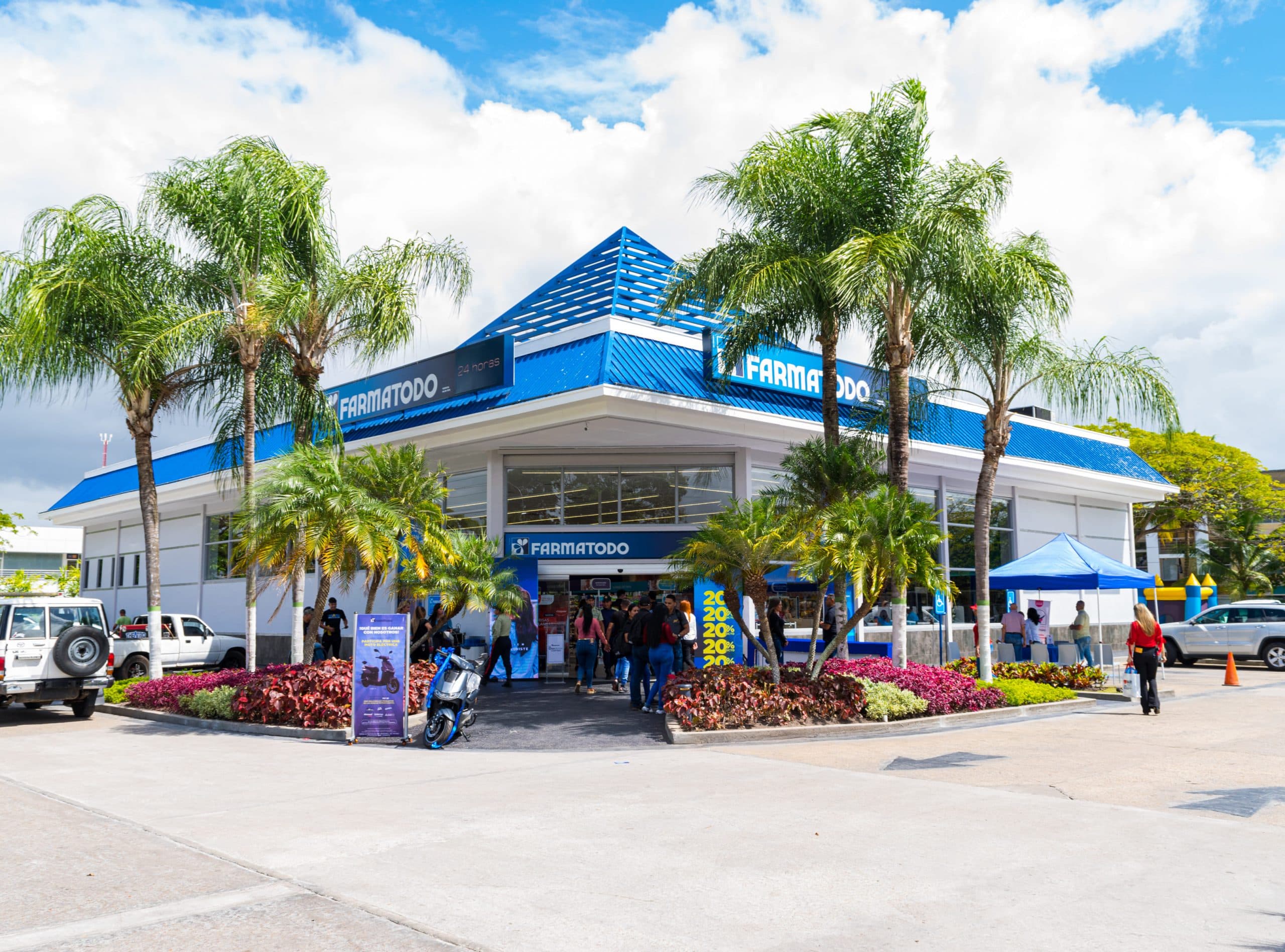 ¡La Navidad llegó a Valencia con BDV y Farmatodo: Descubre cómo ganar el reintegro total de tu compra!